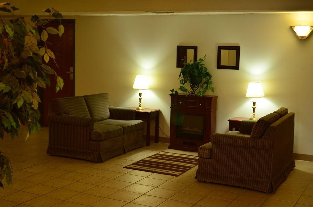 Luxury Inn&Suites Lincoln Extérieur photo